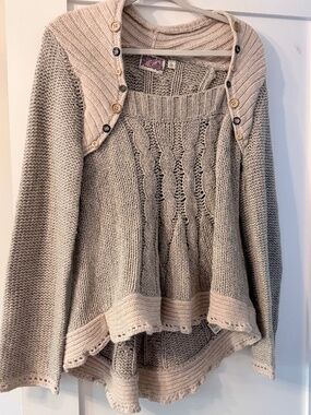Rose Neutra Anthropologie Cable Knit Sweater – Fitted Swing Hem